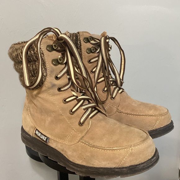 Muk Luks tan suede boots, size 7. - Picture 1 of 12